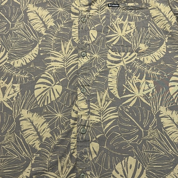 XL Men's Columbia cotton shirt palm leaf print button up  army green light green - Picture 3 of 5